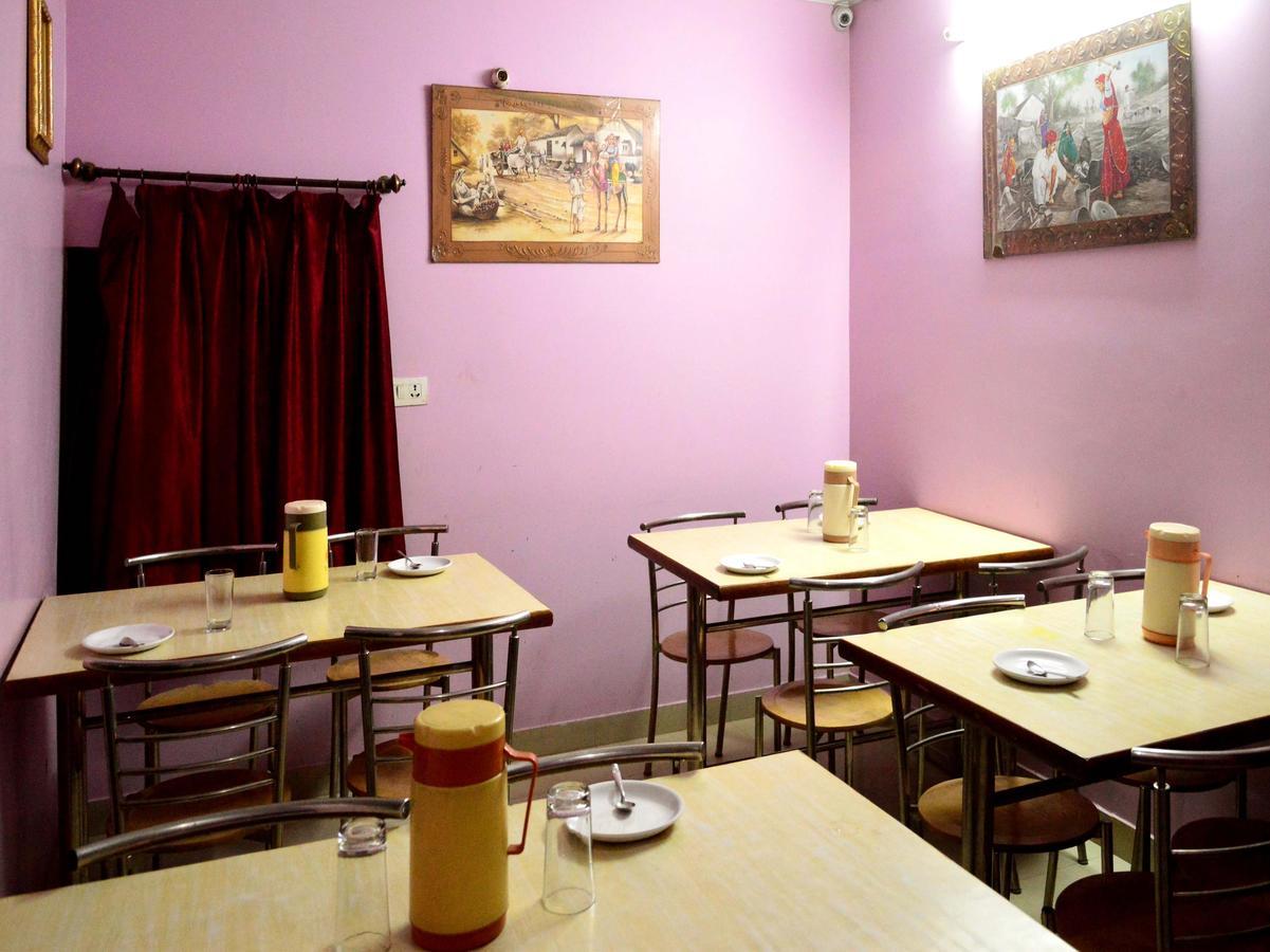 Oyo 6179 Hotel Aarjee Crescent Jaipur Eksteriør billede