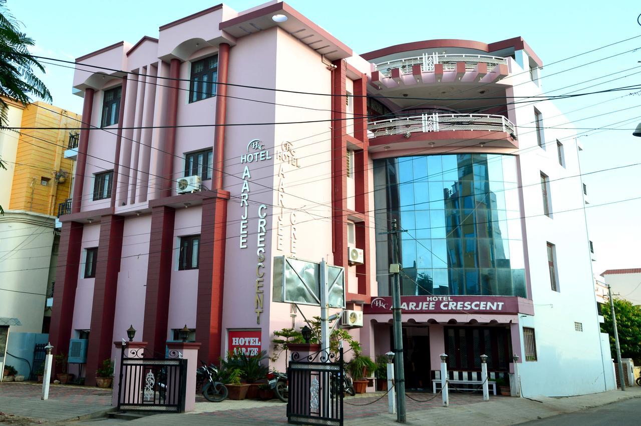 Oyo 6179 Hotel Aarjee Crescent Jaipur Eksteriør billede