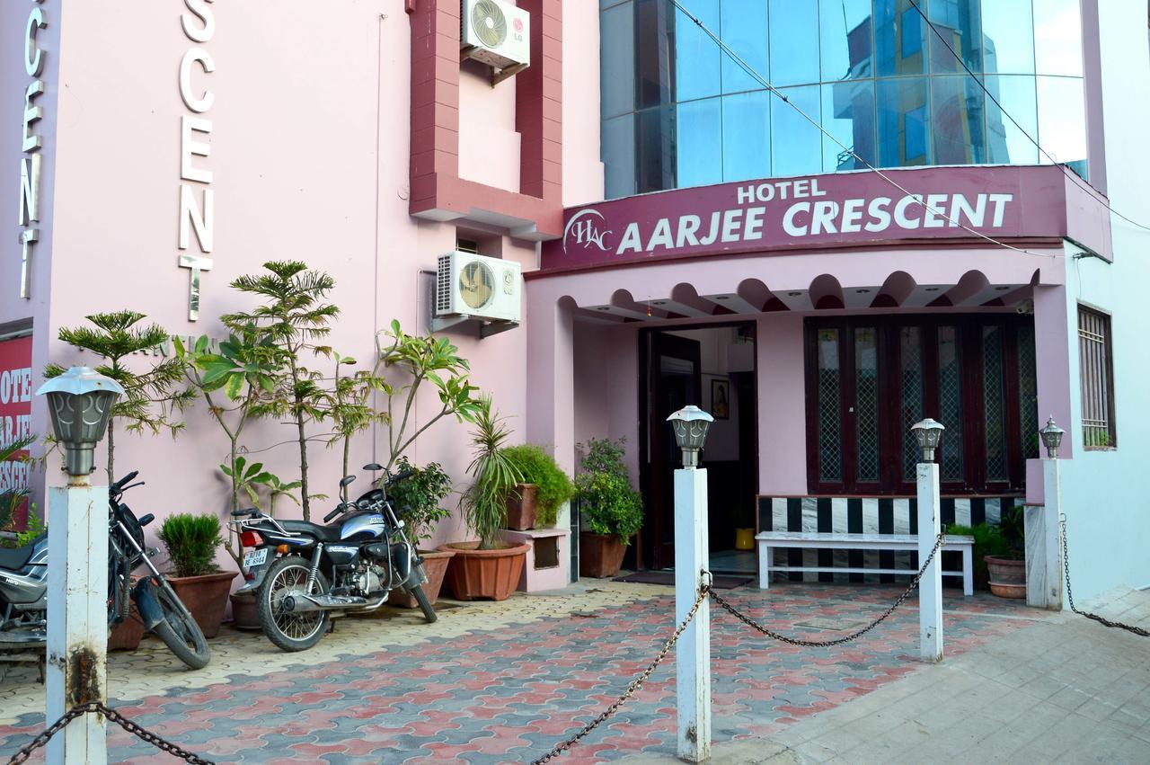 Oyo 6179 Hotel Aarjee Crescent Jaipur Eksteriør billede